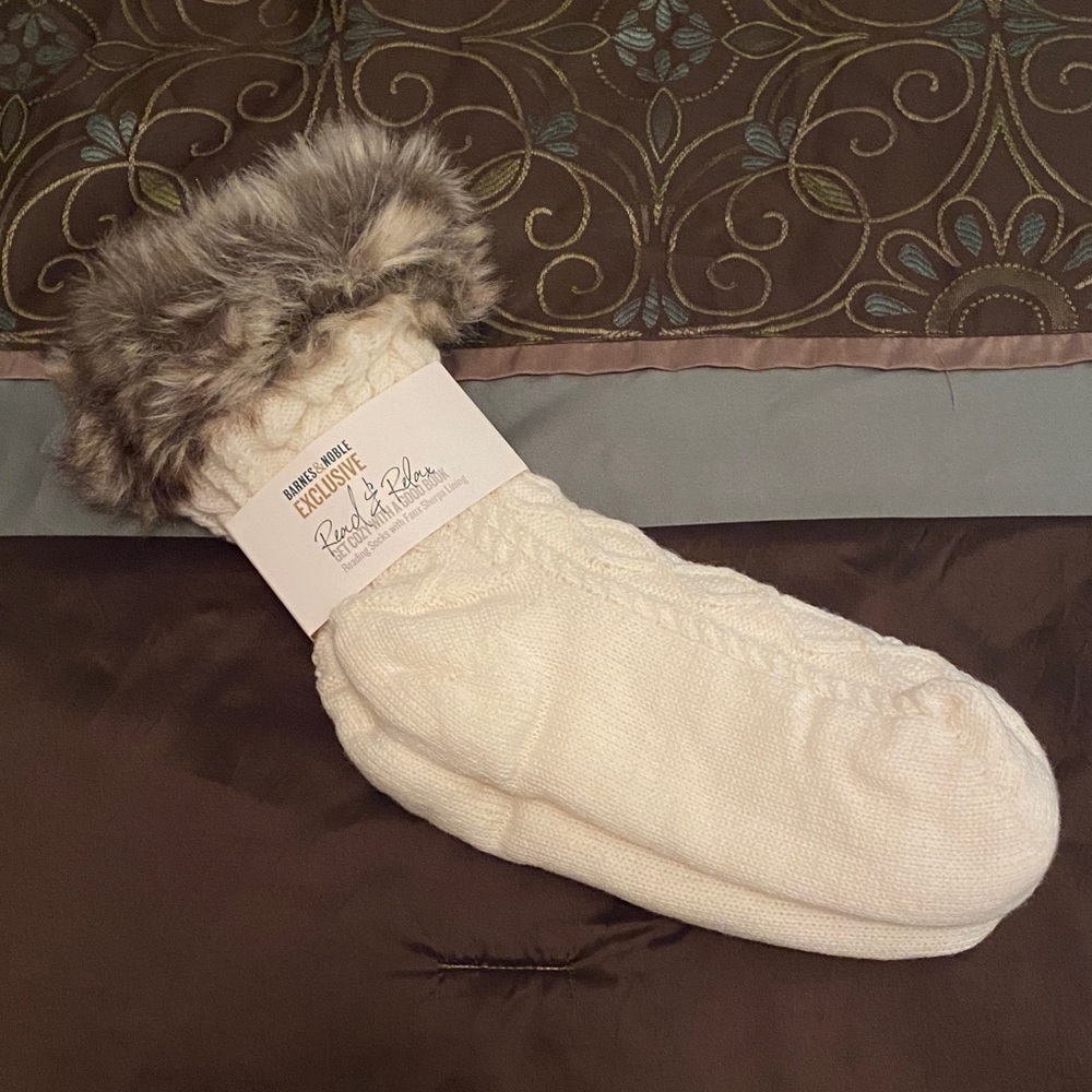 Charlie Paige Cream Faux Fur Cuff Knit Slipper Sock